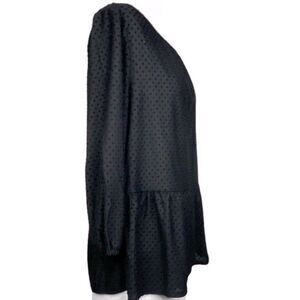 New! 🏷 Style & Co Black Dot Textured Peplum Blouse Sz Small, very soft!